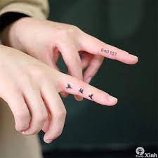 Hình xăm mini cute ở ngón tay. 66 Máº«u Hinh XÄƒm Mini Cho Ná»¯ Hinh XÄƒm Nhá» Ä'áº¹p Nháº¥t 2021