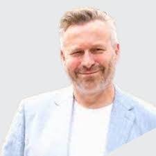 Ian Gilbert's Instagram, Twitter & Facebook