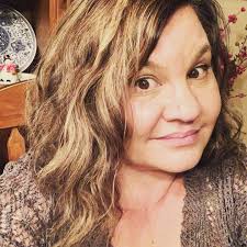 In 2020, I haven't been dressing up or fixing my hair or wearing makeup.  It's been fun. But now it's time to take the hair out of the 2020 hairbun  and try