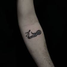 Best Snake Tattoos Designs Ideas September 2019 Small Snake Tattoo Snake Tattoo Ideas Snake Tattoo
