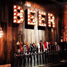 I Think I Could Do This With C7 Christmas Lights Weihnachtsbeleuchtung Weihnachtslichter Bar Einrichtung