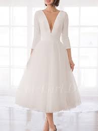 Weitere ideen zu brautkleid, farbige brautkleider, kleider. A Linie Brautkleid Wadenlang Schlicht Tullrock Ohne Spitze Tiefer Ausschnitt Mit Armel