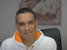 El presidente de Ramo conversó con egresados y estudiantes UAO