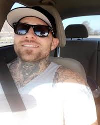 PUBLIC'S HELP SOUGHT IN LOCATING MISSING PERSON We are asking for the  public's help in locating 31-year-old Steven Matthew Bronson, who was last  seen leaving his LB res