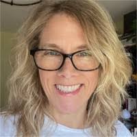 Elizabeth Duong's Instagram, Twitter & Facebook