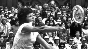 Billie jean king (née moffitt) (born november 22, 1943, in long beach, california) is a retired tennis player from the united states. Tennisstar Und Frauenrechtlerin Billie Jean King Ohrfeigte Den Chauvinismus N Tv De