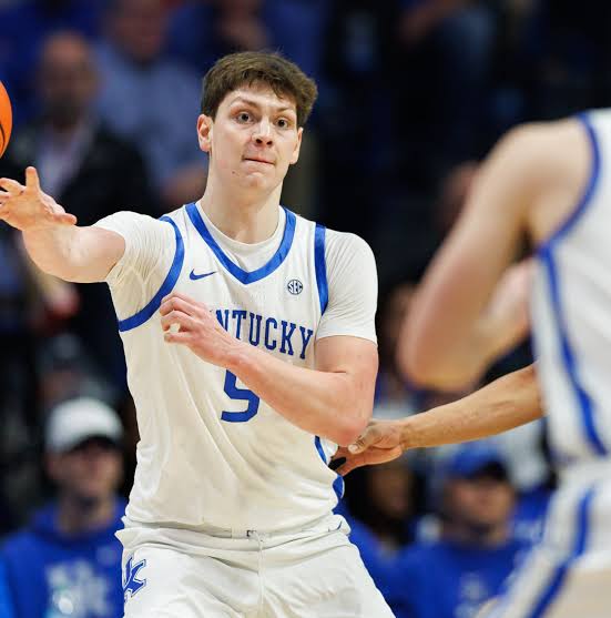 Trent Noah reacts to seeing his good friend Travis Perry leave for Ole Miss  | A Sea Of Blue