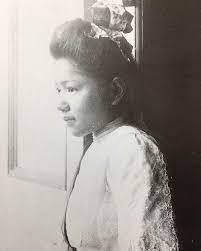 หม อมเจ าหญ งบรรเจ ด วรรณวรางค วรวรรณ ขณะเย ยมพระพ กตร ท พระแกล ณ ว งแพร งนรา ถ ายเม อราวป พ ศ 2465 ภาพถ ายเก า ภาพเก า ราชวงศ