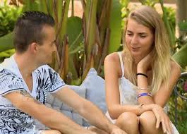 Les princes de l'amour ! Les Princes De L Amour Ophelie Camille Et Felie Poussees Vers La Sortie Sebastien Sous Le Charme De Stacey Toutelatele