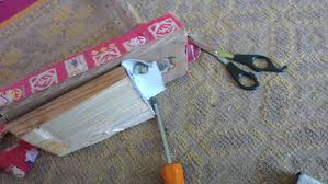 Ursul de la leorda comanesti bc 28 12 2016. Cioplit Dintr O Bucata Linguri Cauce Si In Curand Alte Obiecte Din Lemn Lucrate Manual Capra De Mers Cu Colindul