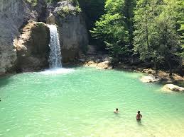 Pınarbaşı ilıca köyü sınarları içersinde bulunup, 12 km uzaklıktadır. Ilica Selalesi Pinarbasi Kastamonu Azdavay Motor Yarisl Flickr