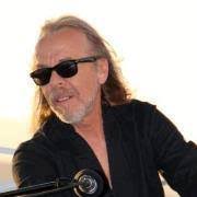 Wayne Sharp's Instagram, Twitter & Facebook