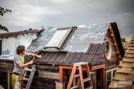 Tiny House Giant Journey Ondura Onduvilla 3d Shingles Roof 0012 Tiny House Giant Journey Roof Shingles Tiny House Shingling