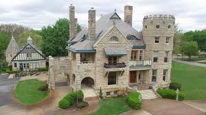 Tiny houses for sale in ct. Forget Mcmansions Or Tiny Homes 5 U S Castles For Sale