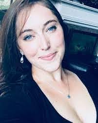 Noel Pennington's Instagram, Twitter & Facebook