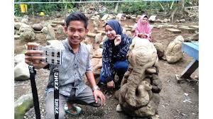 Check spelling or type a new query. Temuan Patung Patung Batu Yang Diduga Artefak Di Tasikmalaya Jadi Obyek Selfi Wisatawan Tribun Jabar