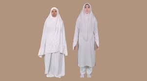 Fungsinya yaitu untuk menutupi bagian atas dan bawah. Pertama Kali Umrah Simak Cara Pakai Kain Ihram Untuk Jemaah Laki Laki Dan Perempuan Halaman 2 Tribunnews Com Mobile