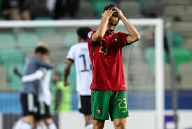 La diffusion du match à la télévision est prévue sur la chaîne rtsh sport. Euro U21 Le Portugal S Incline En Finale