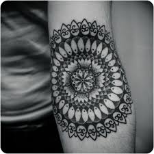 Mandala Tattoo 33 Antike Vorlagen Und Designs Als Inspiration