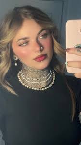 Caitlin Starr's Instagram, Twitter & Facebook