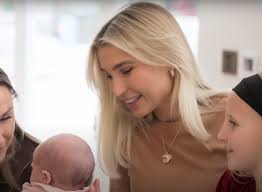 Personalised Necklaces for Mums: As Seen