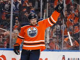 Draisaitl grew up playing hockey in germany until he was selected second overall in the 2012 chl import draft by the prince albert. Here S Why Edmonton Oilers Wunderbar Leon Draisaitl Deserves The Hart Trophy Fr24 News English