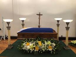 Aquino has been diagnosed with colon cancer early in 2008 and has been confined at the makati medical center for more than a month. Ut3uglgfvdwyfm