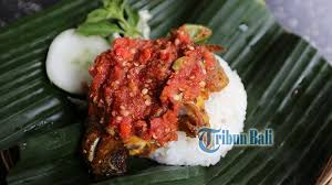 Hidangkan segera dengan nasi panas, mentimun dan lalapan mentah. Tips Bikin Sambal Ayam Geprek Seenak Geprek Bensu Gunakan Kombinasi 7 1 Tribun Bali