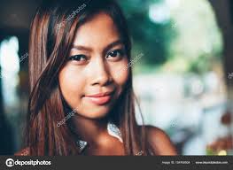 Potret alami, gadis Asia yang cantik tersenyum. Keindahan asli Asia. Wanita  Asia — Foto Stok © nuitgarden #154708934