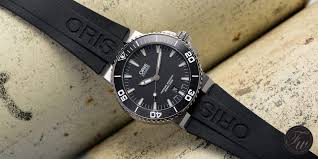 A Hands On Oris Aquis Date Review
