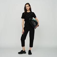 From our factory in dunstable, bedfordshire we brand close to 11,000 pieces of work and safetywear every day. Tabloid Black 210 Maje Com How To Wear Clothing Essentials Shopping Outfit
