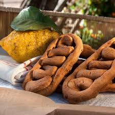 Dolci natale 17 dolci natalizi che parlano di calabria! Dolci Tipici Della Tradizione Calabrese Le Nacatole