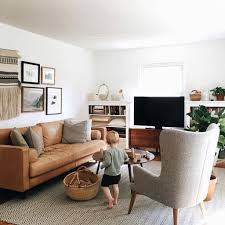 Cool 20 Small Apartment Living Room Layout Ideas More At Http T Leather Couches Living Room Apartment Living Room Layout Small Apartment Living Room Layout