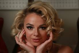 Nellie is ready for her close up 😍