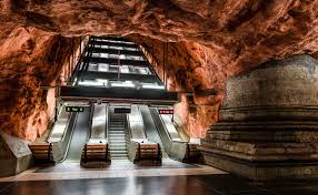 Deras samtal varvas med intressanta gäster som bidrar med nya perspektiv i den politiska deb… Bla Linjen European Subways