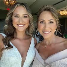 I ran into a fine artist painting in Riverview Pointe Preserve