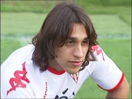 El Sporting presenta al uruguayo Damián Suárez