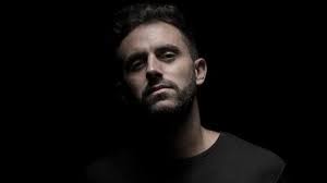 Karras Martínez lanza su EP 'Come Closer'