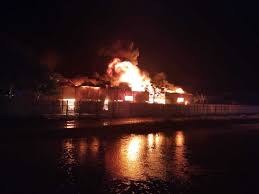 Maybe you would like to learn more about one of these? Incendiu Puternic La Un Depozit De Mase Plastice Din Barlad