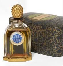 Jean Patou Amour Amour Flacon En Cristal De Baccarat En Forme De Borne Bouchon Dor Bouteille De Parfum En Verre Flacons De Parfum Flacons De Parfum Vintage