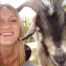 Free lhama menino Animal Embroidery Design