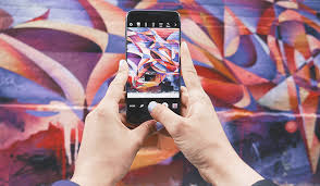 Graphic design hashtags (to copy and paste) on instagram that you should be using. Graphic Design Six Inspiring Instagram Accounts To Follow Iim Digital School Ecole Du Digital