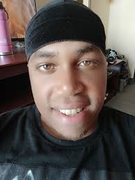 Looking for a money graduation lei and 2 enteral flower bouquets .