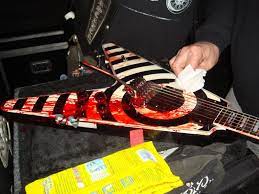 Dave Grohl S Guitar After Practice Cool Guitar Zakk Wylde Black Label Society