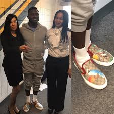 Former pittsburgh steelers wide receiver antonio brown must have a ton of nfl team gear in storage. Jeremy Fowler Auf Twitter Antonio Brown At The Press Conference For His Celebrity Charity Softball Game Complete With Tropical Bird Gucci Shoes Https T Co Ueccmxvcai Twitter