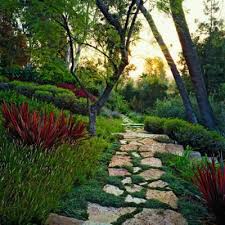You Ll Be Inspired By These Creative And Inviting Garden Paths Sunset Garden Paths Landscape Design Flagstone Path