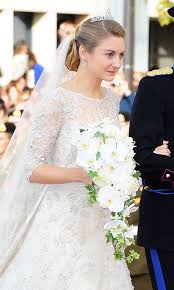 Here are some wonderful ideas to help you tie the knot…literally Princess Brides The Most Beautiful Wedding Bouquets Carried By Royals Hello Canada