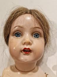 Hi everybody! For everyone that was wondering and hyping me up to go and  take the Kammer & Reinhardt doll... I GOT HER it's the 717 celluloid head!  50/717! 21 inch long,