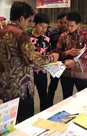 Yaitu layanan perbankan yang dapat dinikmati nasabah dibeberapa lokasi kantor cabang bni pada hari sabtu bahkan ada juga yang. Bantu Wni Di Jepang Kini Di Bni Osaka Pun Bisa Buka Rekening Siaran Pers Bni