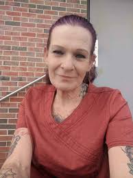 Dana 60 Ford. 410 gears. Hubs not included. Springs and track bar are  included. Will sell single wheel hubs with it for 300.